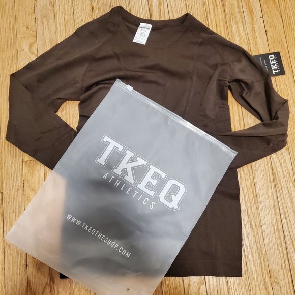 TKEQ Kennedy Long Sleeve Seamless Shirt Color: Espresso Brown Size: XS/S - Picture 2 of 12